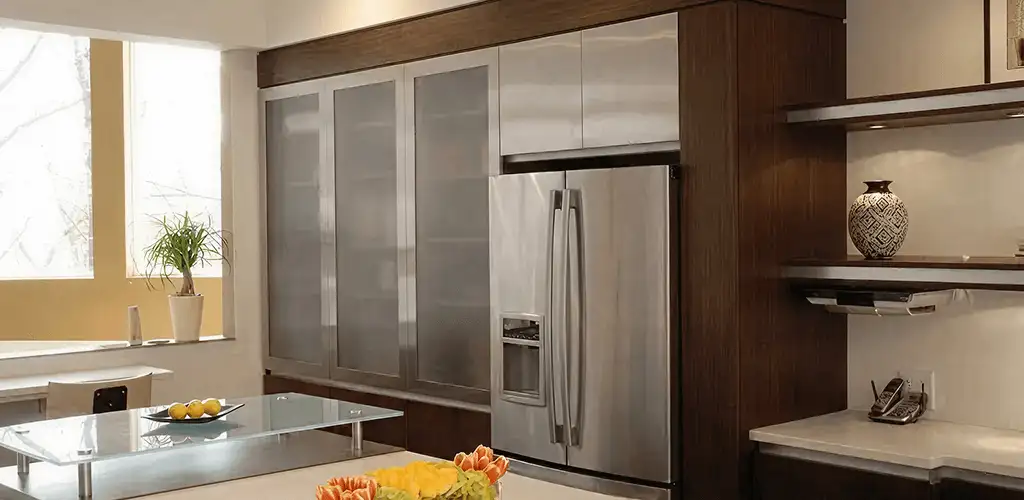 Cabinet door replacement and modern kitchen cabinet upgrade in Tampa, FL